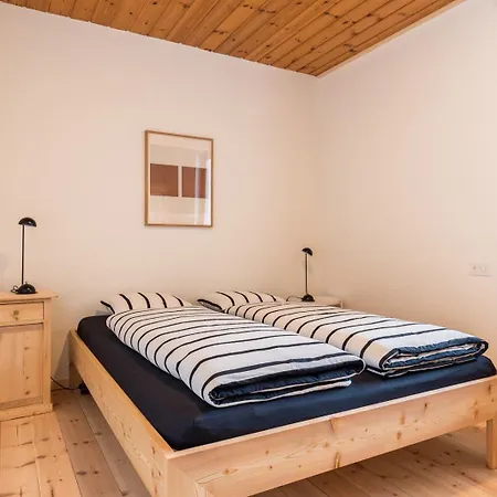 アパート Chasa La Tschuffa *