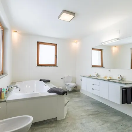 アパート Chasa La Tschuffa Tarasp